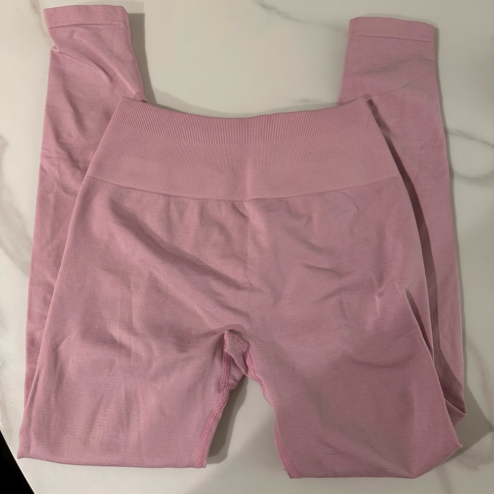 Pink high waisted yoga leggings